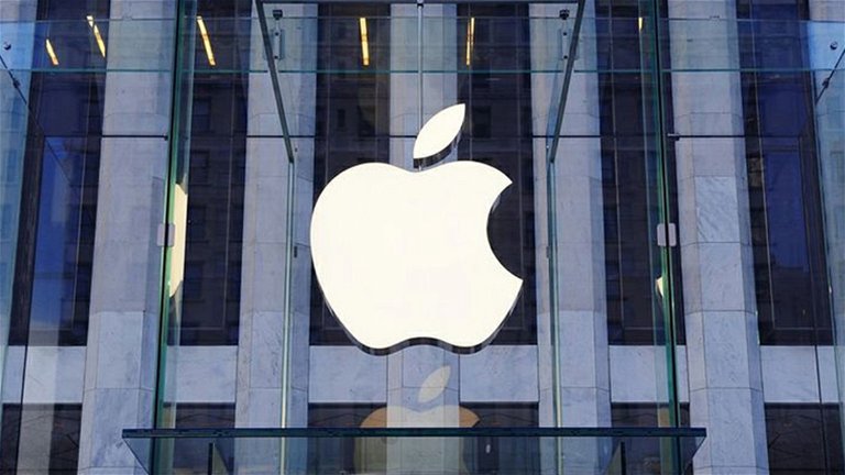 Las 10 Historias Destacadas de Apple en 2014: Bendgate, Celebgate, iMac 5K y Más