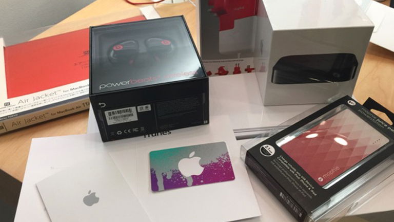 Descubre lo que Había en las Lucky Bag de Apple en 2015 en Japón