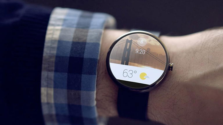 Un Desarrollador Hace Compatible Android Wear con el iPhone de Apple