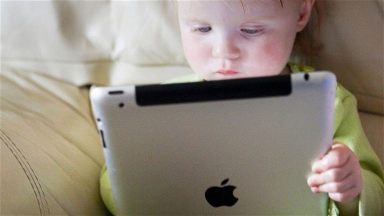 Razones por las que No Deberías Compartir tu iPhone o iPad con tu Hijo Pequeño
