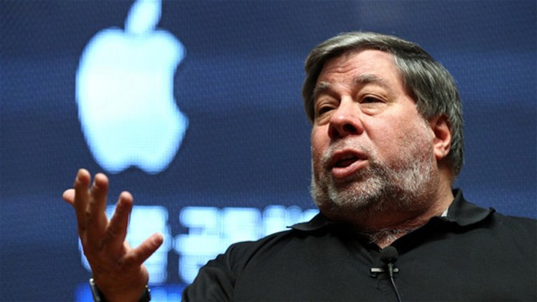 Steve Wozniak dice que sigue siendo empleado de Apple y que cobra 50 dólares a la semana