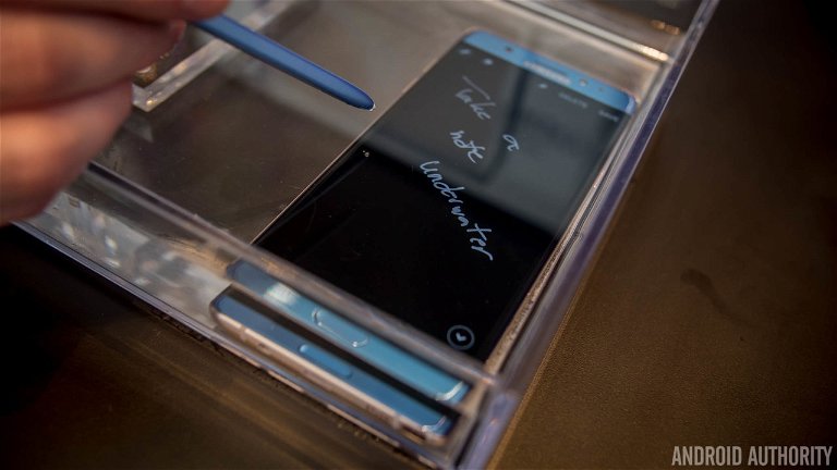 El Samsung Galaxy S7 ya se ha presentado, ¿es mejor que el iPhone 6s? Los comparamos