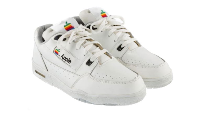 Quizá no puedas comprar las zapas de Apple, pero sí esta joyita