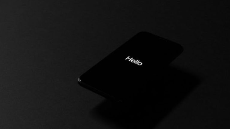 Los mejores wallpapers negros y simples para tu iPhone