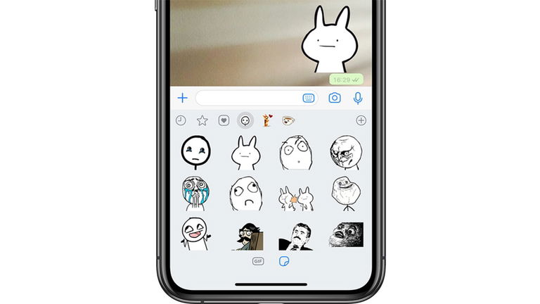 Cómo descargar stickers para WhatsApp en el iPhone