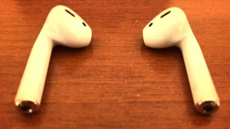 ¿Se escuchan mejor los AirPods 2 que los AirPods 1?