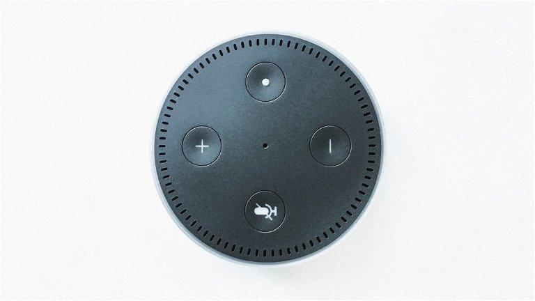 Amazon escucha las conversaciones de los usuarios con Alexa