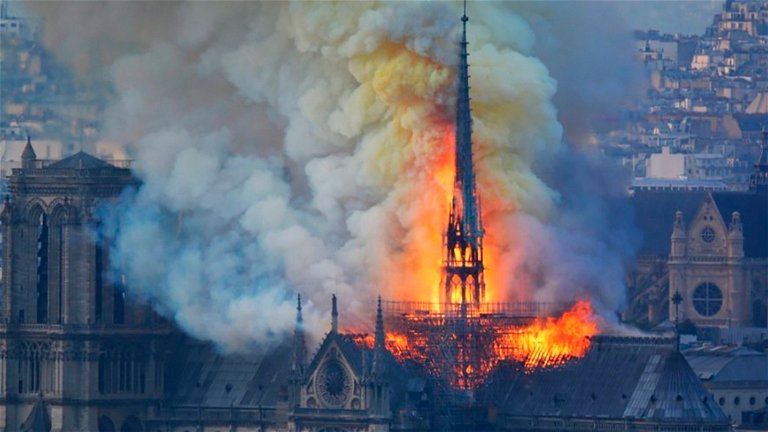 Apple ayudará a reconstruir la catedral de Notre Dame