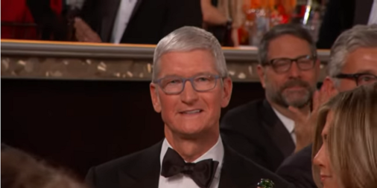 Tim Cook fue el blanco de las bromas de Ricky Gervais en los Globos de Oro