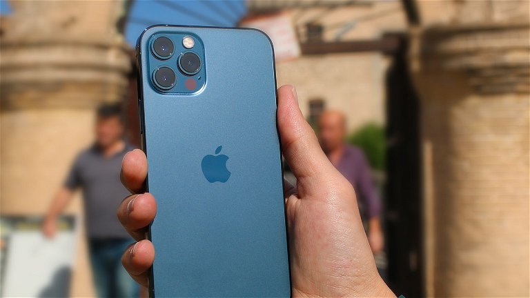 El iPhone 12 Pro Max cuesta ahora menos de 900 euros en Amazon