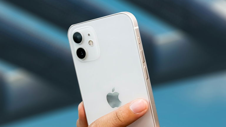 Amazon tira el precio de este iPhone 12 en concreto