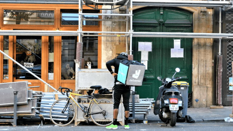 Deliveroo abandonará España tras la "ley rider"