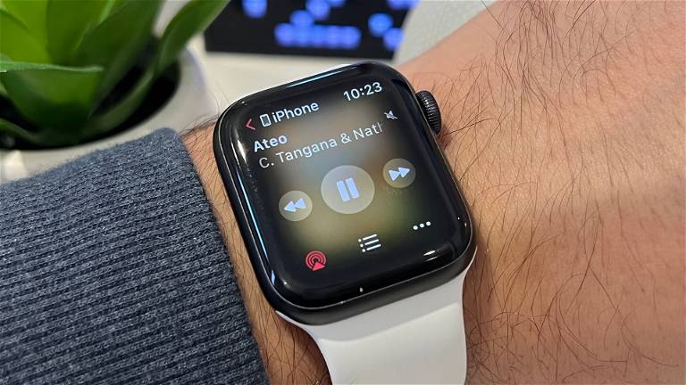 Cómo hacer que el reproductor música del Apple Watch no aparezca automáticamente