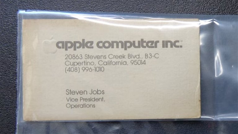 A subasta una rara tarjeta de visita Steve Jobs de 1979