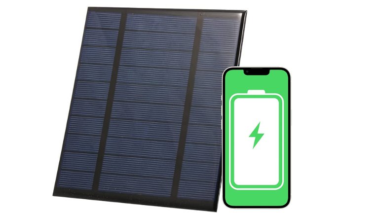 Carga tu iPhone sin enchufe gracias a este cargador solar de 10 euros