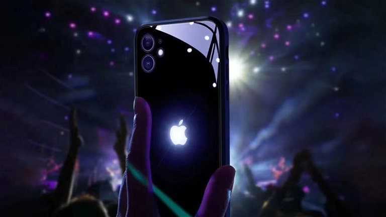 Ilumina la manzana de tu iPhone con esta funda tan barata