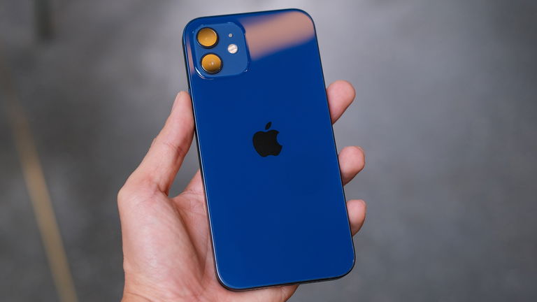 Amazon tiene un descuento de 100 euros en el iPhone 12 de este color