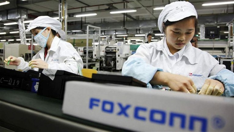 Salvar al iPhone 14 Pro, Foxconn necesita 100.000 trabajadores entre los que habrá soldados retirados