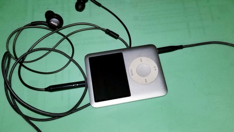 Así presentó Steve Jobs el primer iPod de la historia