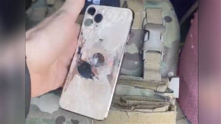 Un iPhone salva la vida de un soldado ucraniano deteniendo una bala