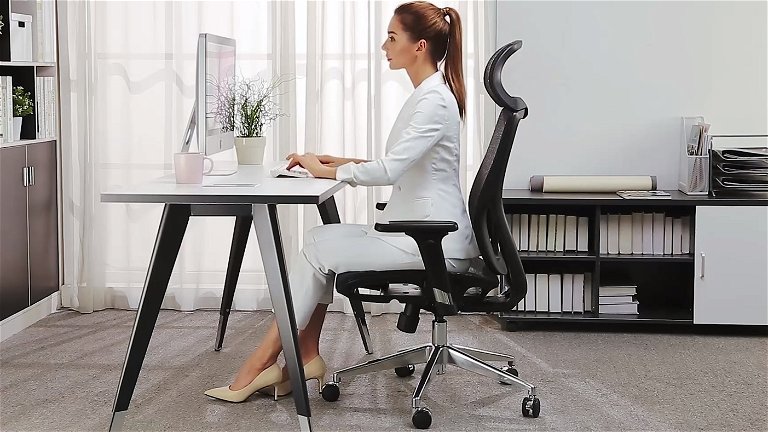Esta silla de oficina es especialmente cómoda y hoy está a mitad de precio