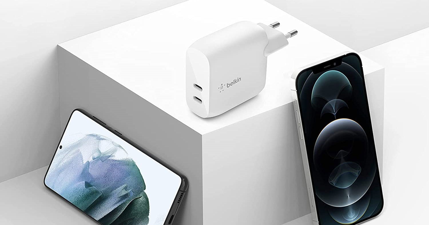 This is the best charger for iPhone, Watch, MacBook and AirPods you can