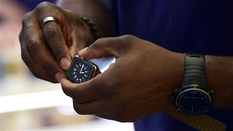 Demandan a Apple porque el "Apple Watch es racista"