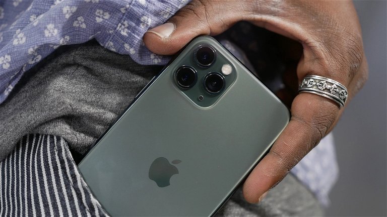 The iPhone 11 Pro drops its price like never before in its space gray version