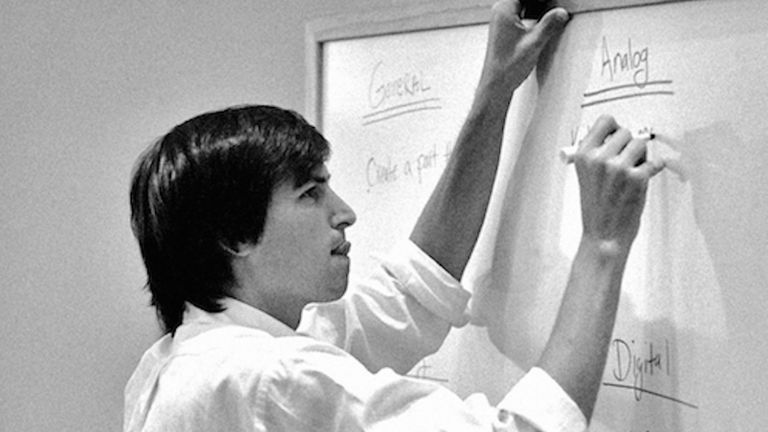 What Elon Musk should learn from Steve Jobs and his return to Apple