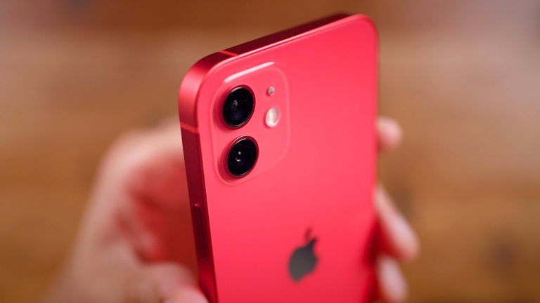 Este modelo de iPhone 12 cuesta solo 400 euros, un precio de locos