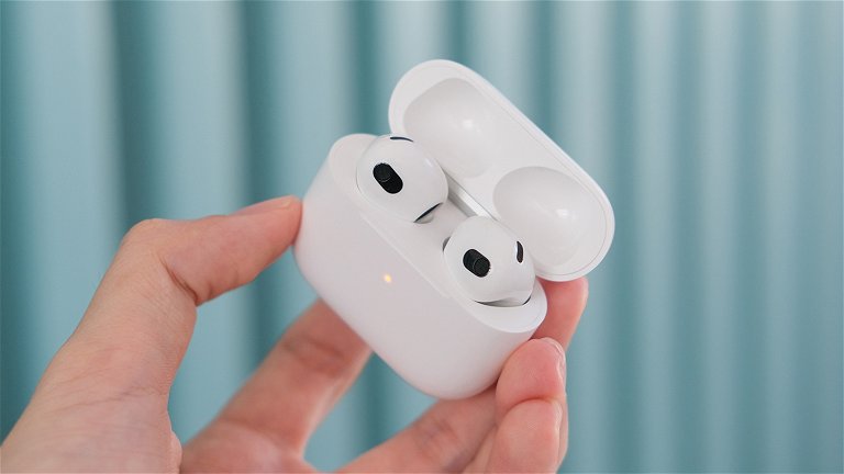 Touched and sunk: AirPods 3 drop their price for a temporary offer from Amazon