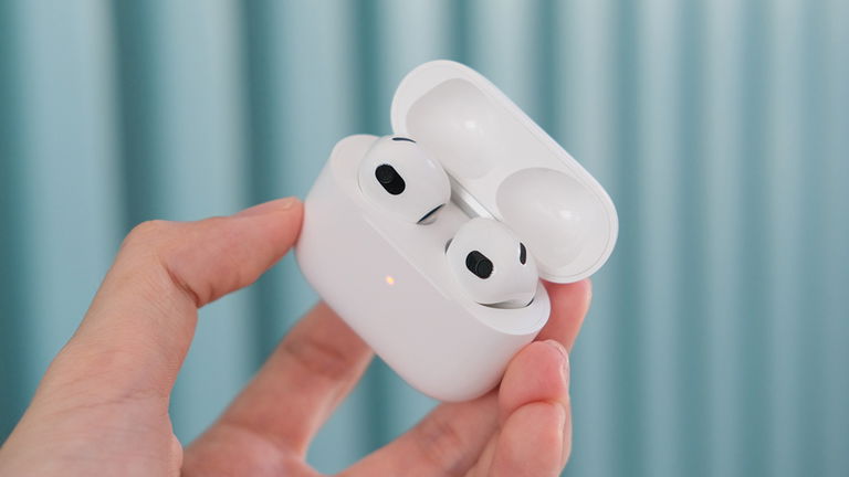 Touched and sunk: AirPods 3 drop their price for a temporary offer from Amazon