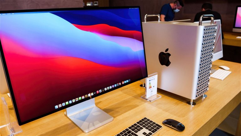Apple lanzará dos pantallas externas con tecnología OLED