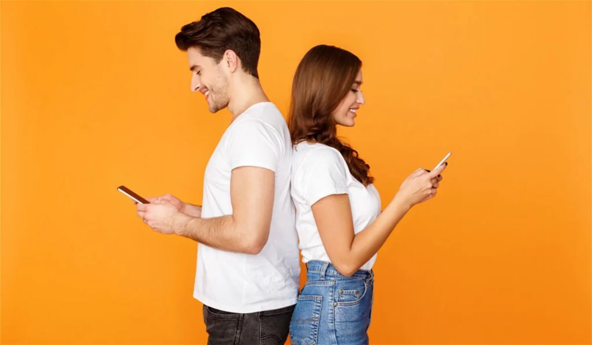 Apps to meet your future partner from iPhone