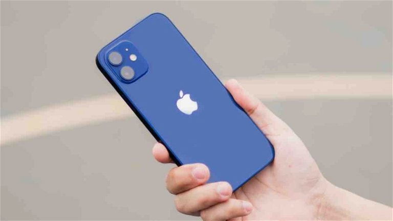 El iPhone 12 cae a 400 euros y se convierte en el número uno en ventas