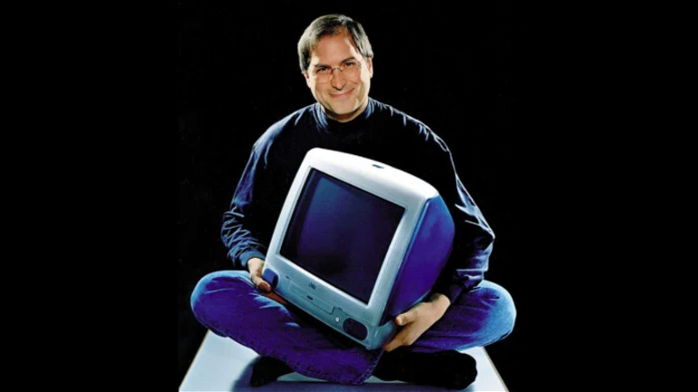Steve Jobs: la icónica foto del iMac de 1998 oculta una historia repleta de prejuicios y exigencias