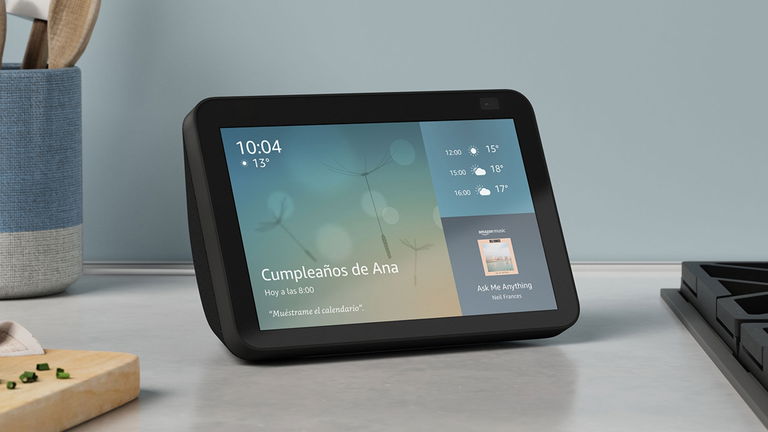 Este espectacular altavoz inteligente con pantalla de Amazon se hunde y marca el mínimo