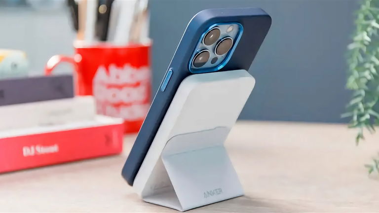 El accesorio que todo usuario de iPhone necesita es esta batería MagSafe tirada de precio