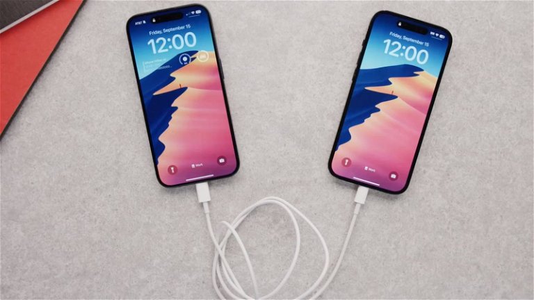 Puedes usar el cable de tu Android para cargar un iPhone 15?