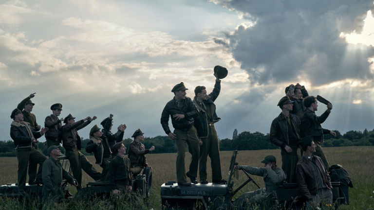 La esperada serie de Apple TV+ "Masters of the Air" de Steven Spielberg ya tiene fecha de estreno