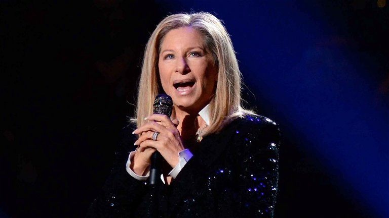 Barbra Streisand llamó a Tim Cook porque Siri pronunciaba mal su nombre