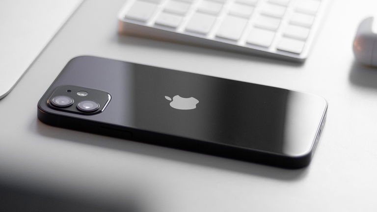 Este iPhone cuesta menos de 380 euros y es una opción brutal a este precio