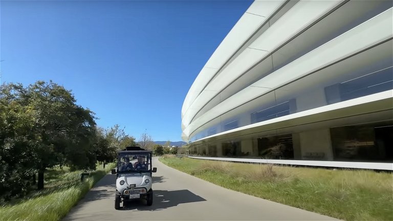 Date un paseo por el Apple Park en carrito de golf con los principales ejecutivos de Apple