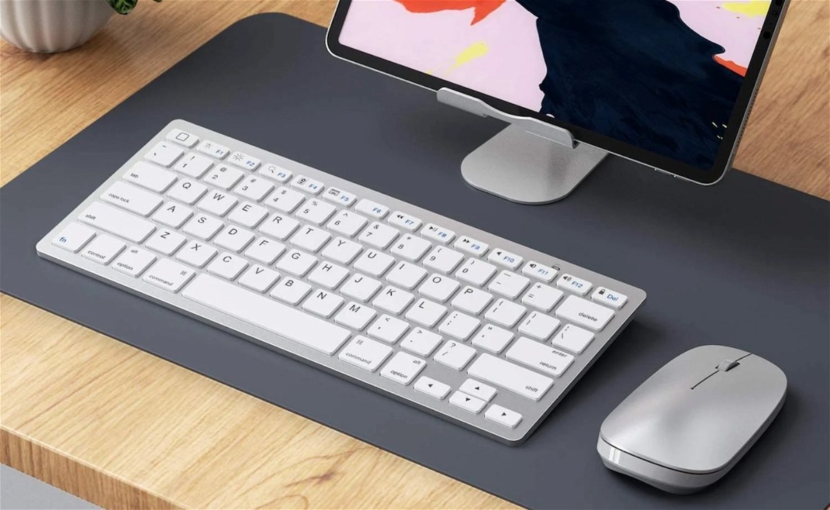 Este ratón es compatible con iPad y viene acompañado por un teclado inalámbrico
