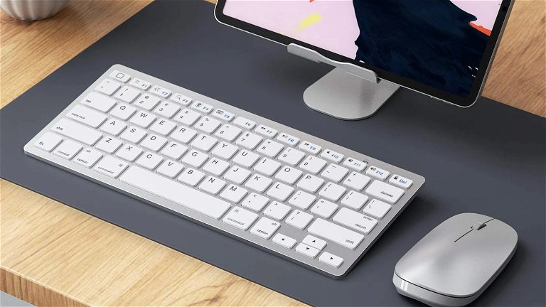 This mouse is compatible with iPad and comes with a wireless keyboard