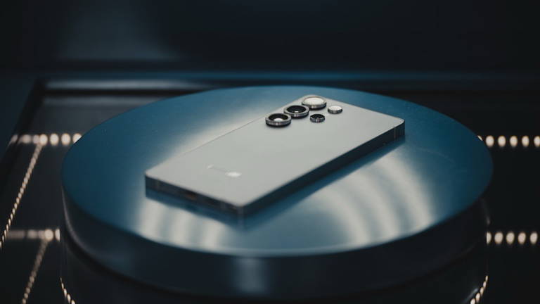 No se ha lanzado el Galaxy S26 y ya hay rumores del S27 Ultra: Samsung apunta al Face ID de los iPhone