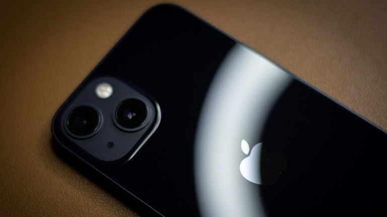 El iPhone 13 sigue siendo una de las opciones de compra más recomendadas, y ahora puede ser tuyo por menos de 350 euros gracias a Amazon si aceptas esta condición
