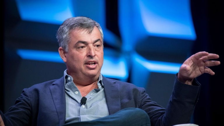 Eddy Cue, VP de servicios de Apple, sobre la IA: "no necesitarás un iPhone dentro de 10 años"