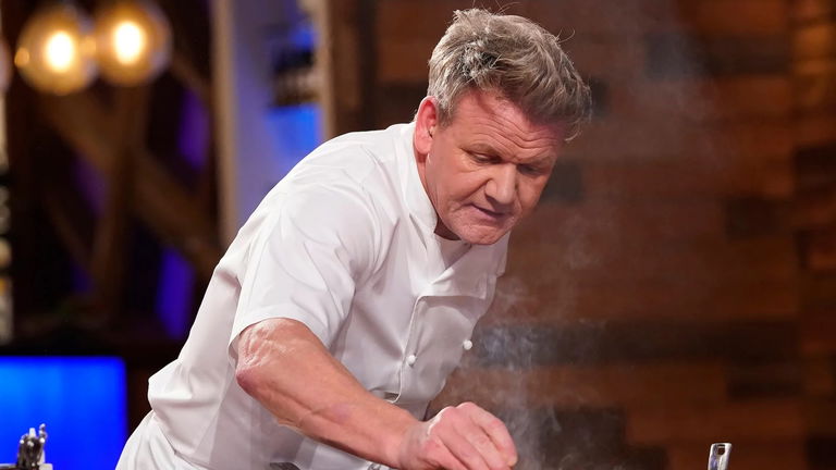 Gordon Ramsay cambia los fogones de "la cocina del infierno" por una serie de Apple TV+