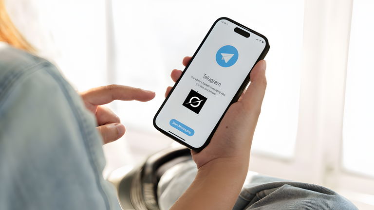 Grok, la IA de Elon Musk, se integrará en Telegram este verano